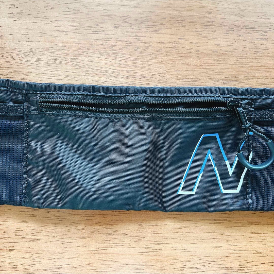 New Balance(ニューバランス)のニューバランス ランニングポーチ ウエストポーチ メンズのバッグ(ウエストポーチ)の商品写真