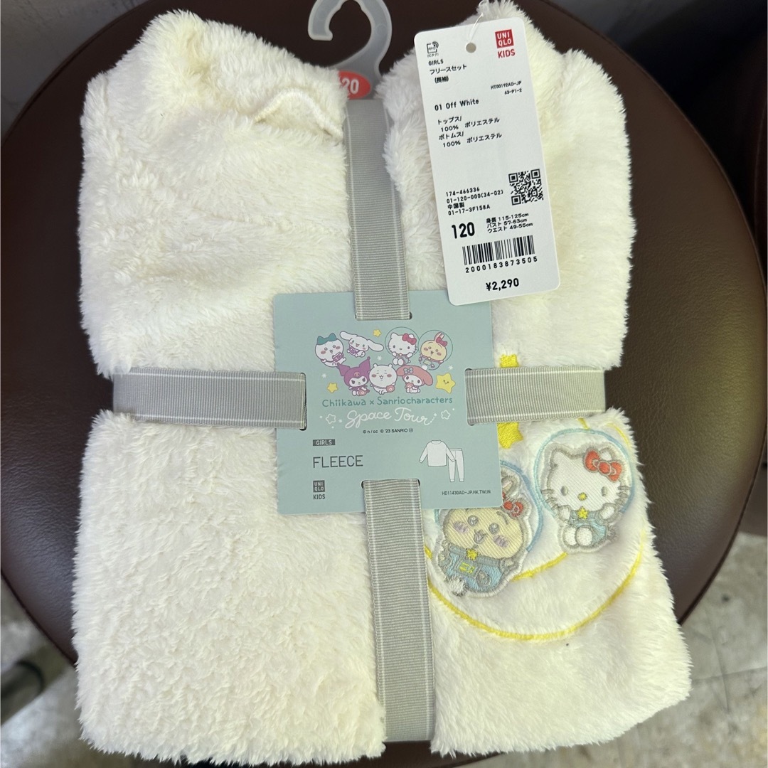 新品】ユニクロ ちいかわ サンリオコラボ キティちゃん うさぎの 新品】ユニクロ ちいかわ サンリオコラボ キティちゃん うさぎの