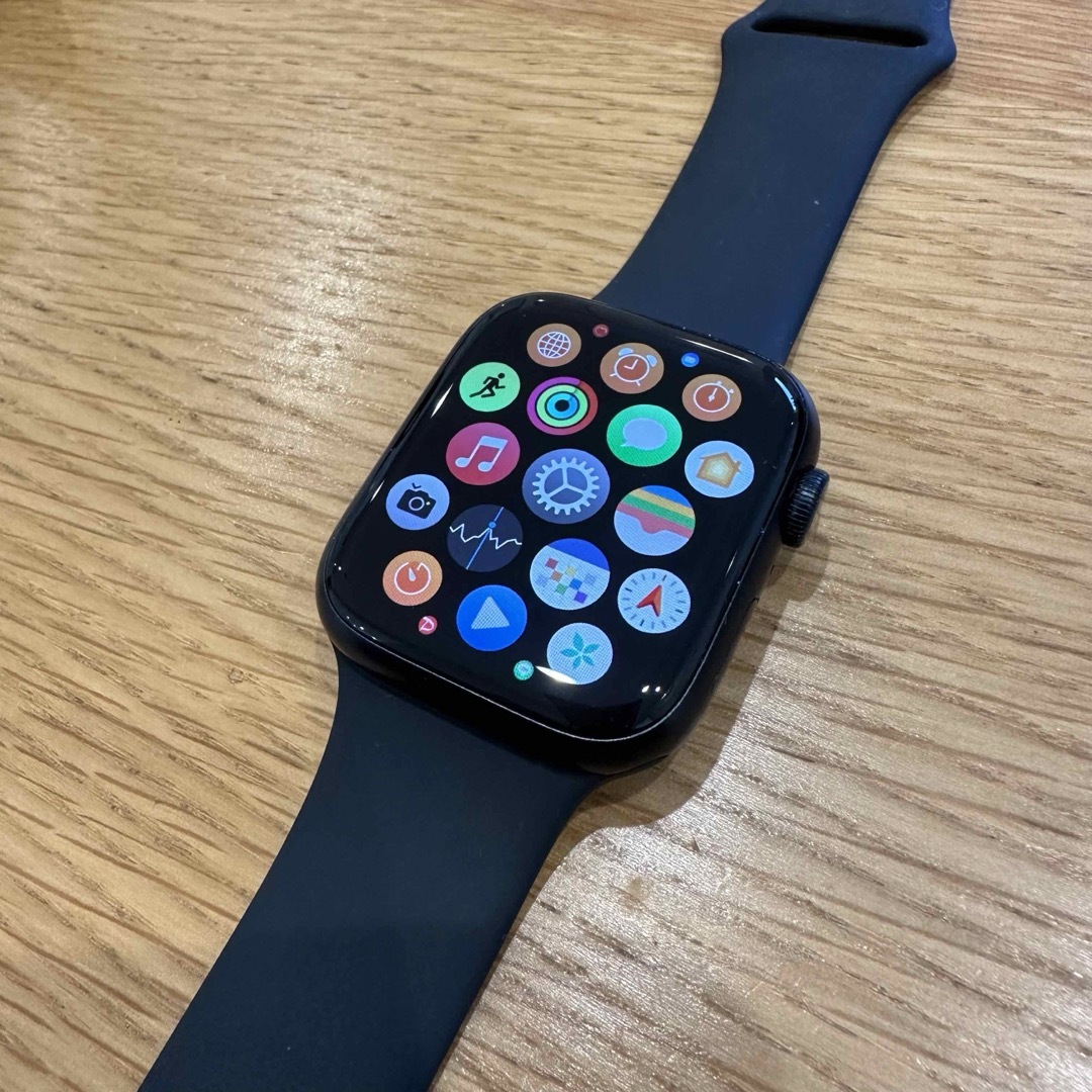 Apple Watch - Apple Watch 7 45mm GPS モデル バンド7本付きの通販 by