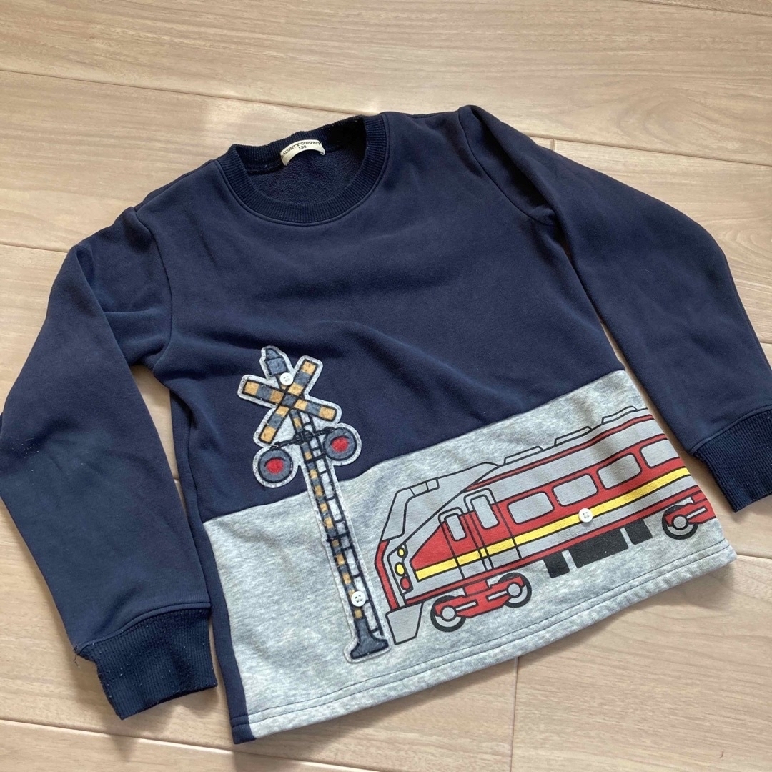 【おまとめ】電車　裏起毛　トレーナー　ネイビー　130サイズ キッズ/ベビー/マタニティのキッズ服男の子用(90cm~)(Tシャツ/カットソー)の商品写真