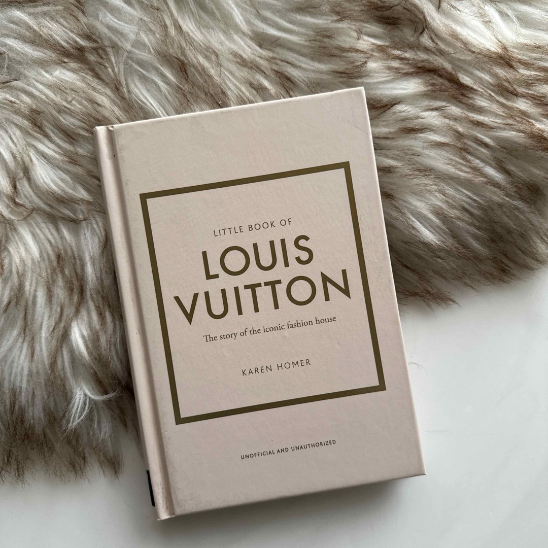 洋書】LOUIS VUITTON LITTLE BOOK OFの通販 by little shop｜ラクマ