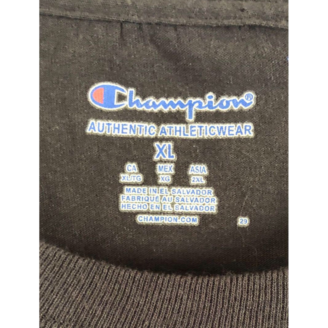 Champion(チャンピオン)のNCAA　UCCS　マウンテンライオンズ　Tシャツ　XL　黒　USA古着 メンズのトップス(Tシャツ/カットソー(半袖/袖なし))の商品写真