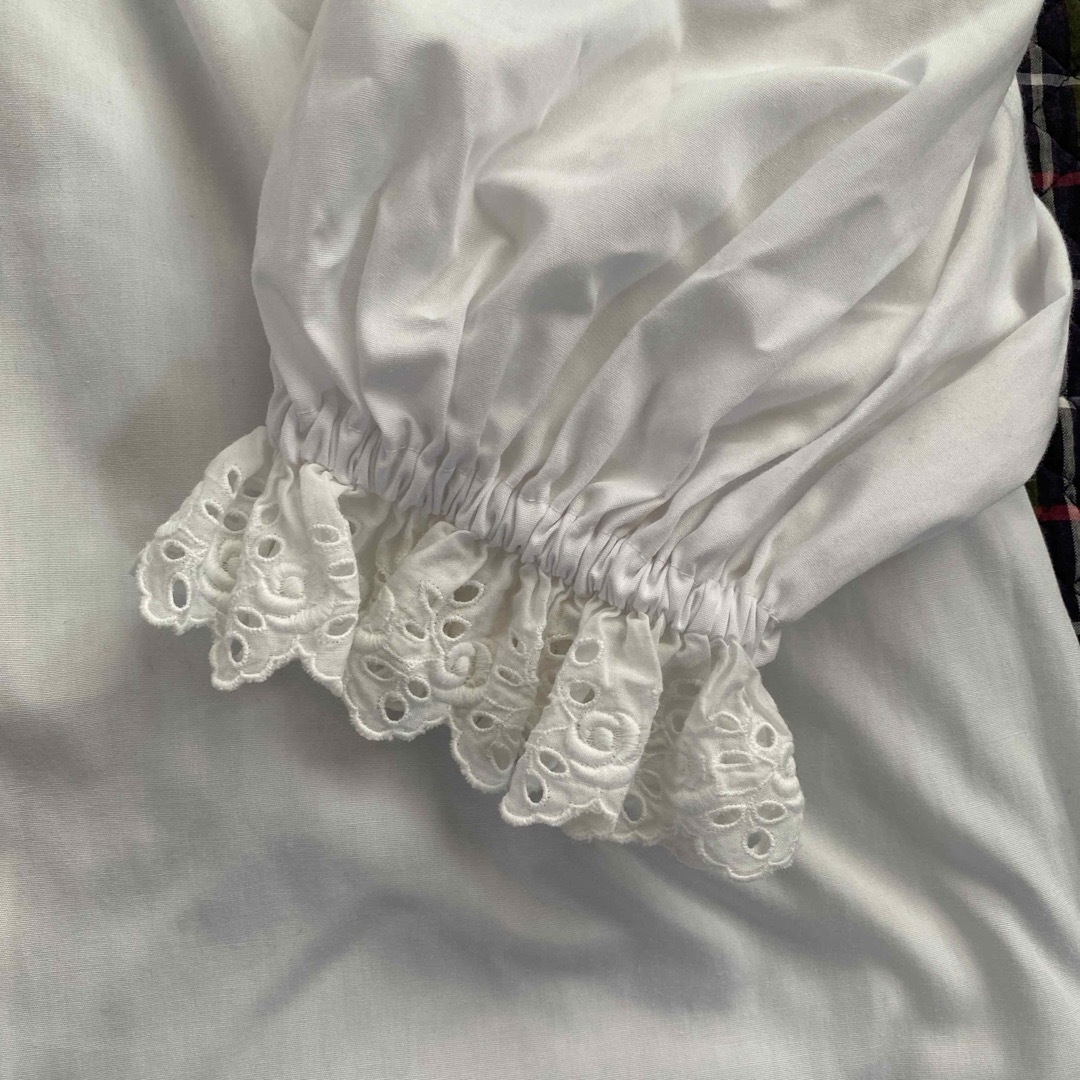 白ブラウス　半袖　袖レース　フォークダンス衣装　民族衣装 レディースのトップス(シャツ/ブラウス(長袖/七分))の商品写真