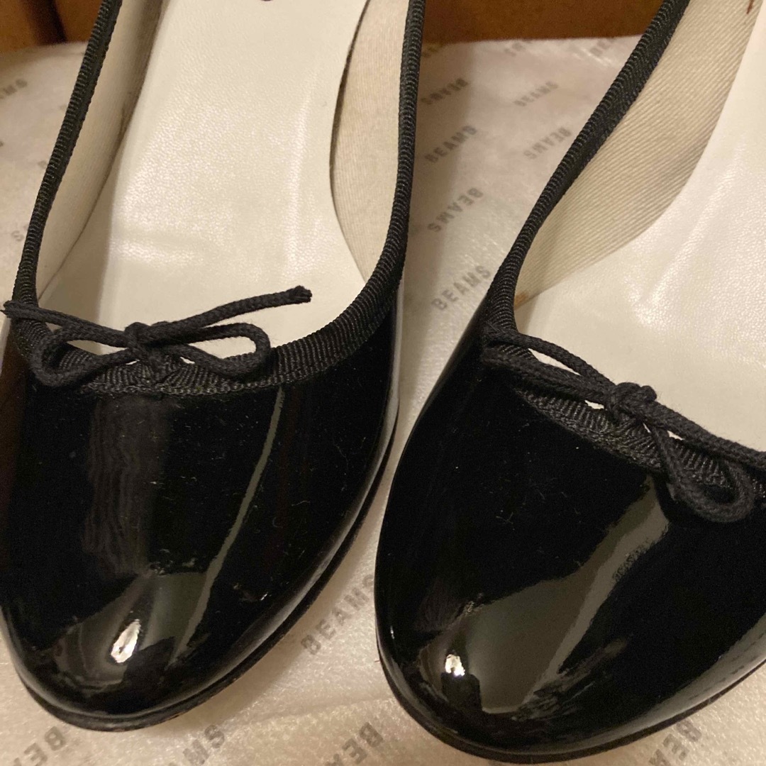 repetto(レペット)のrepetto♡黒エナメルリボンパンプス24.5美品 レディースの靴/シューズ(ハイヒール/パンプス)の商品写真