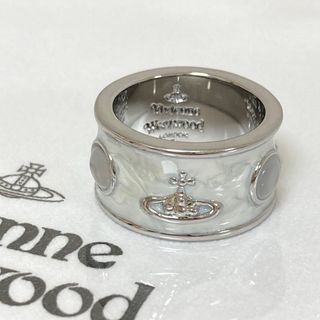 ヴィヴィアンウエストウッド(Vivienne Westwood)のヴィヴィアン　キングリング　アイボリー(リング(指輪))