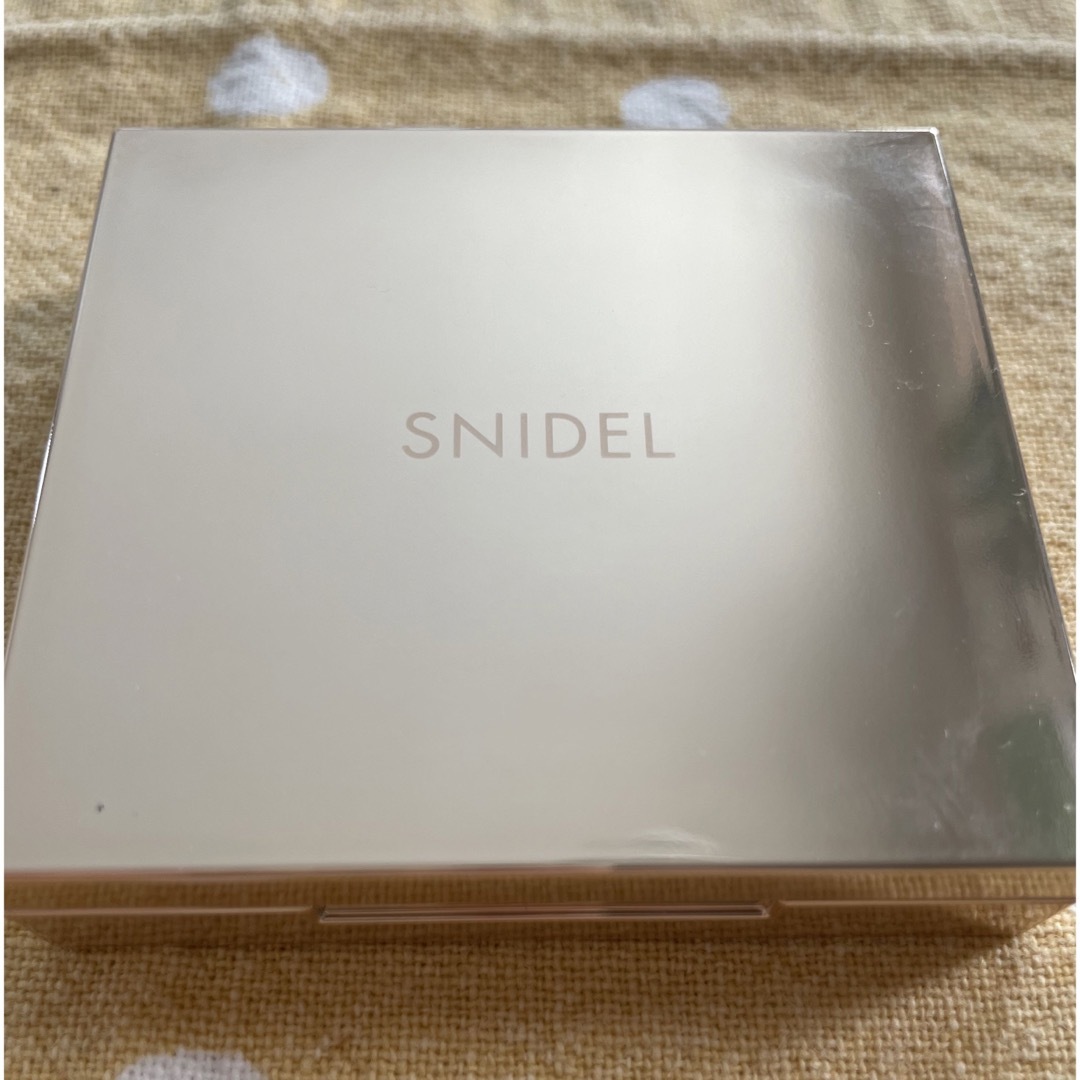 SNIDEL(スナイデル)のスナイデル　テイラードカラーアイズ　EX03 コスメ/美容のベースメイク/化粧品(アイシャドウ)の商品写真