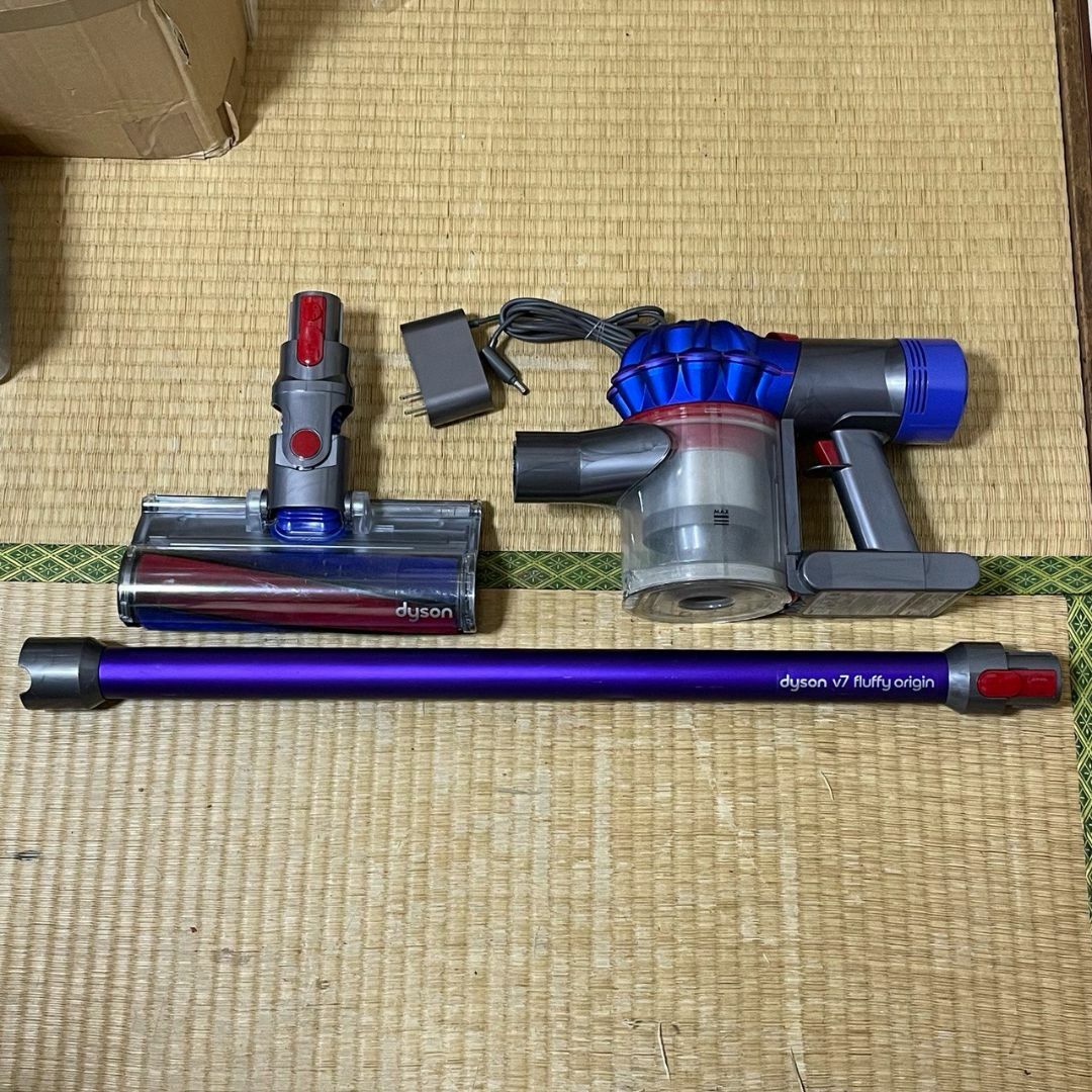 ブランド品買取 ☆dyson SV11 ダイソンV7コードレスクリーナー7