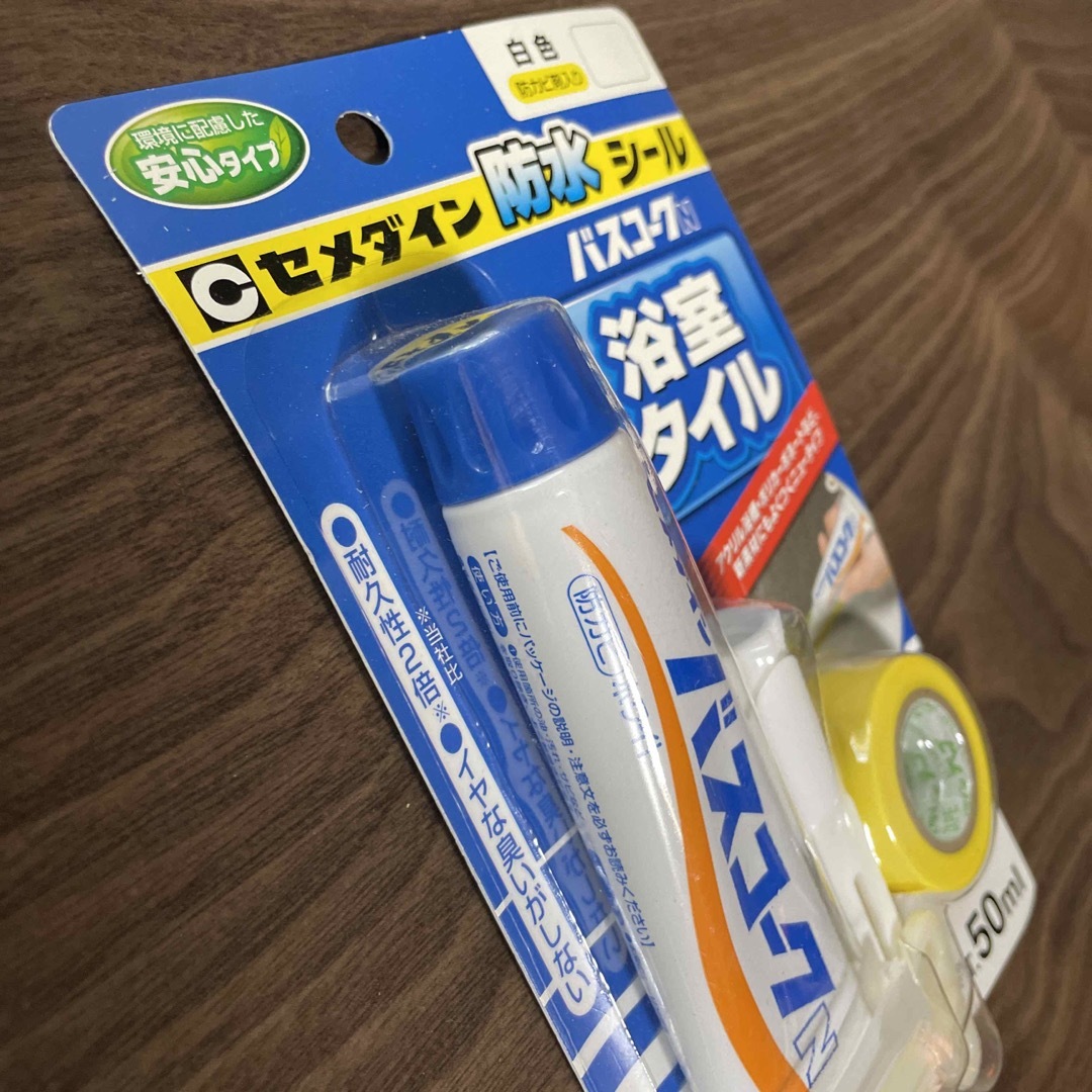 新品未使用　セメダイン バスコークN 白 HJ-146(50ml) その他のその他(その他)の商品写真