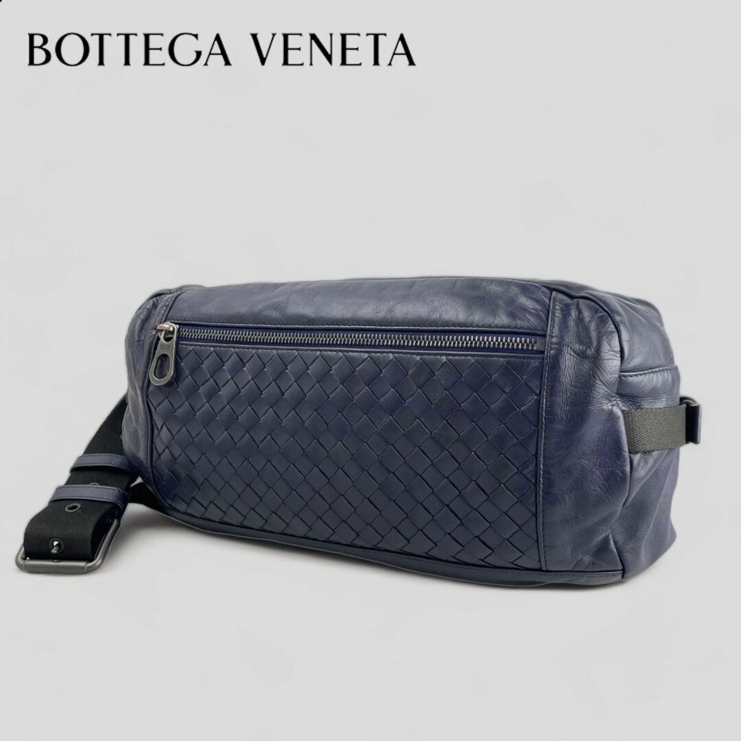 Bottega Veneta(ボッテガヴェネタ)の■ボッテガ ヴェネタ■ イントレチャート ベルトバッグ ボディバッグ ネイビー メンズのバッグ(ボディーバッグ)の商品写真