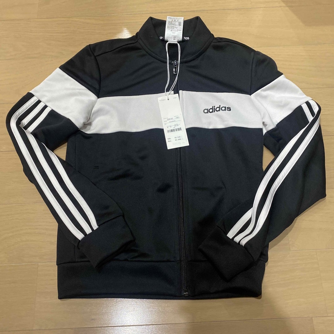 adidas(アディダス)の新品　アディダス　ジャージ　羽織り　黒 キッズ/ベビー/マタニティのキッズ服男の子用(90cm~)(ジャケット/上着)の商品写真