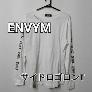 アンビー(ENVYM)の【ENVYM】アンビー　サイドロゴロンT　ホワイト　袖ロゴ(カットソー(長袖/七分))