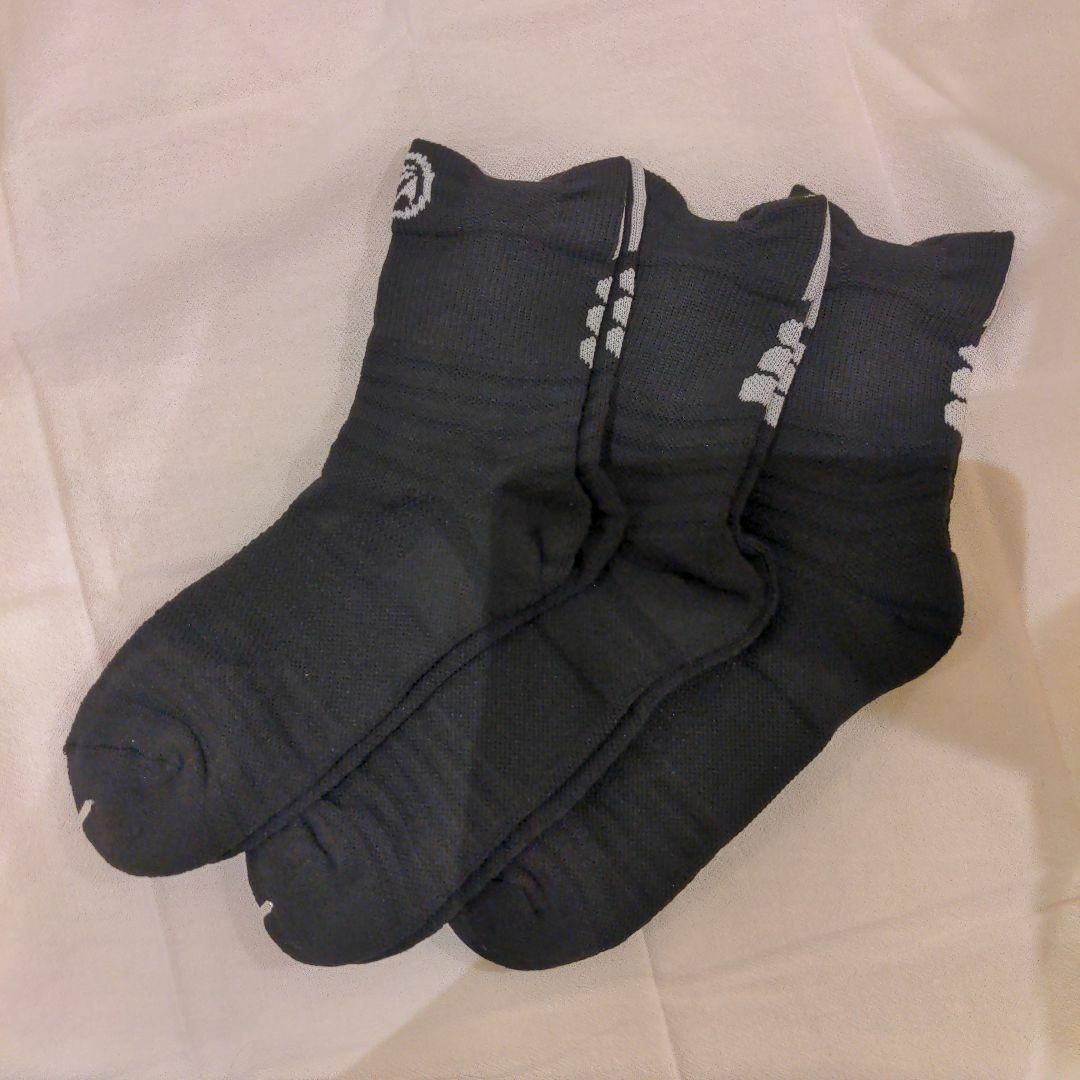 【ブラック3足セット】スポーツソックス  ミドル丈 メンズ 靴下  厚手 メンズのレッグウェア(ソックス)の商品写真