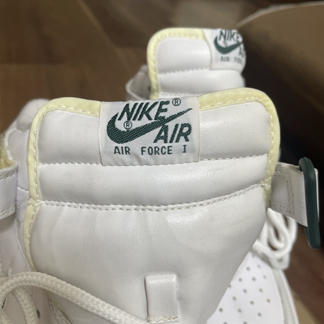 NIKE(ナイキ)の訳ありNike AIRFORCE1  white/deepforest メンズの靴/シューズ(スニーカー)の商品写真