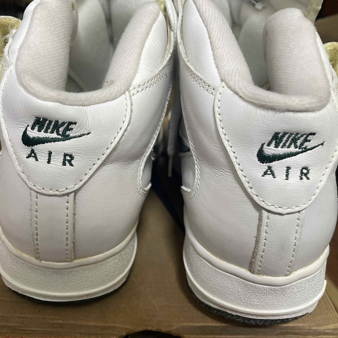 NIKE(ナイキ)の訳ありNike AIRFORCE1  white/deepforest メンズの靴/シューズ(スニーカー)の商品写真