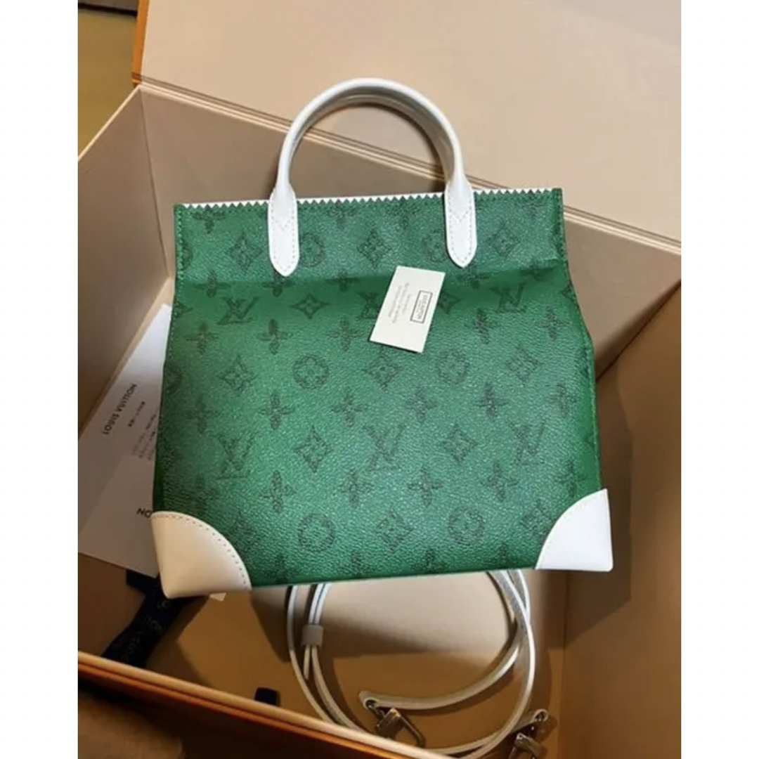 LOUIS VUITTON(ルイヴィトン)のルイヴィトンヴァージルアブロー モノグラム2WAYショルダーバッグ　緑 レディースのバッグ(ハンドバッグ)の商品写真