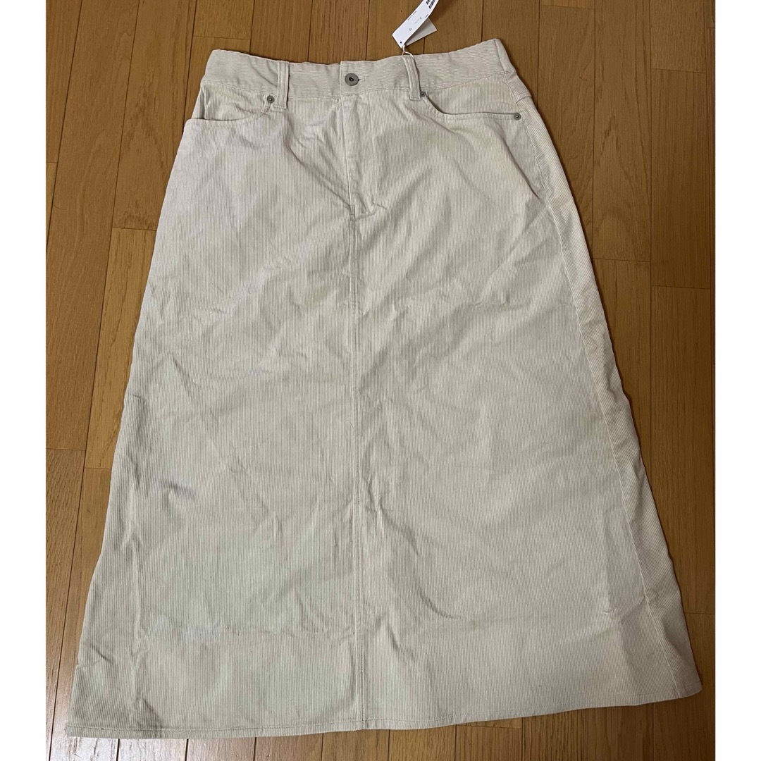 MELROSE claire(メルローズクレール)のコーデュロイセミフレアスカート【アイボリー】未使用 レディースのスカート(ロングスカート)の商品写真