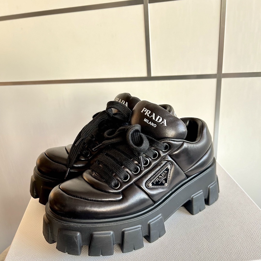 プラダ　PRADA  モノリス　スニーカー