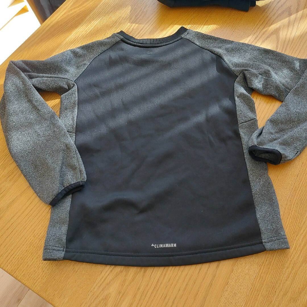 adidas(アディダス)のadidasスエットシャツ キッズ/ベビー/マタニティのキッズ服男の子用(90cm~)(Tシャツ/カットソー)の商品写真