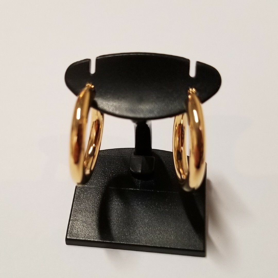 新品 K18シンプルフープピアス(リングピアス) サイズ3mm×20mmの通販 by