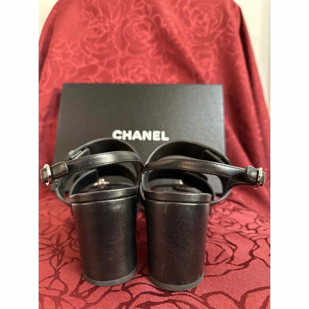 CHANEL(シャネル)のシャネル　CHANEL ターンロック　サンダル　23.5㎝ レディースの靴/シューズ(サンダル)の商品写真