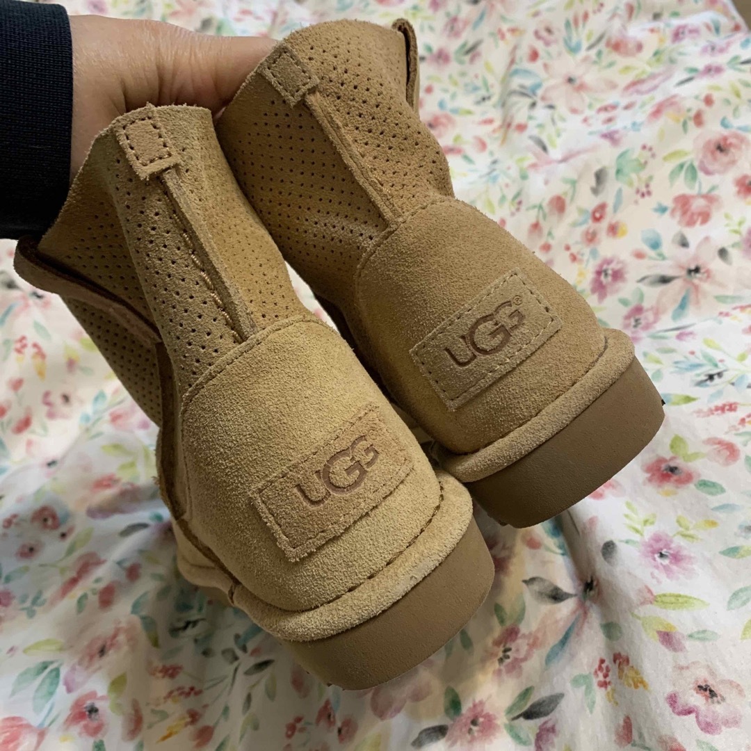 UGG(アグ)のUGG 新品同様レアブーツ レディースの靴/シューズ(ブーツ)の商品写真