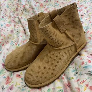 アグ(UGG)のUGG 新品同様レアブーツ(ブーツ)