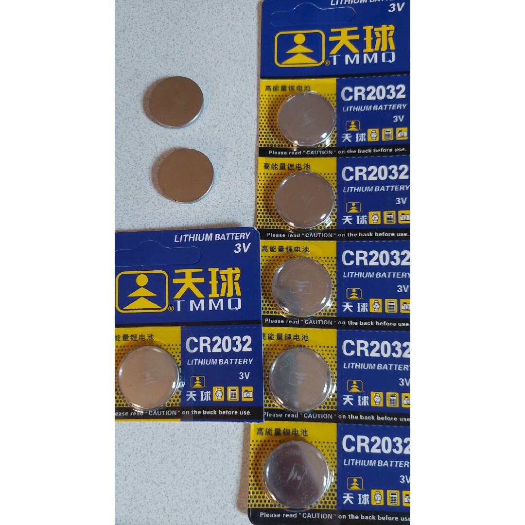 コイン電池　CR2032 8個 インテリア/住まい/日用品の文房具(その他)の商品写真