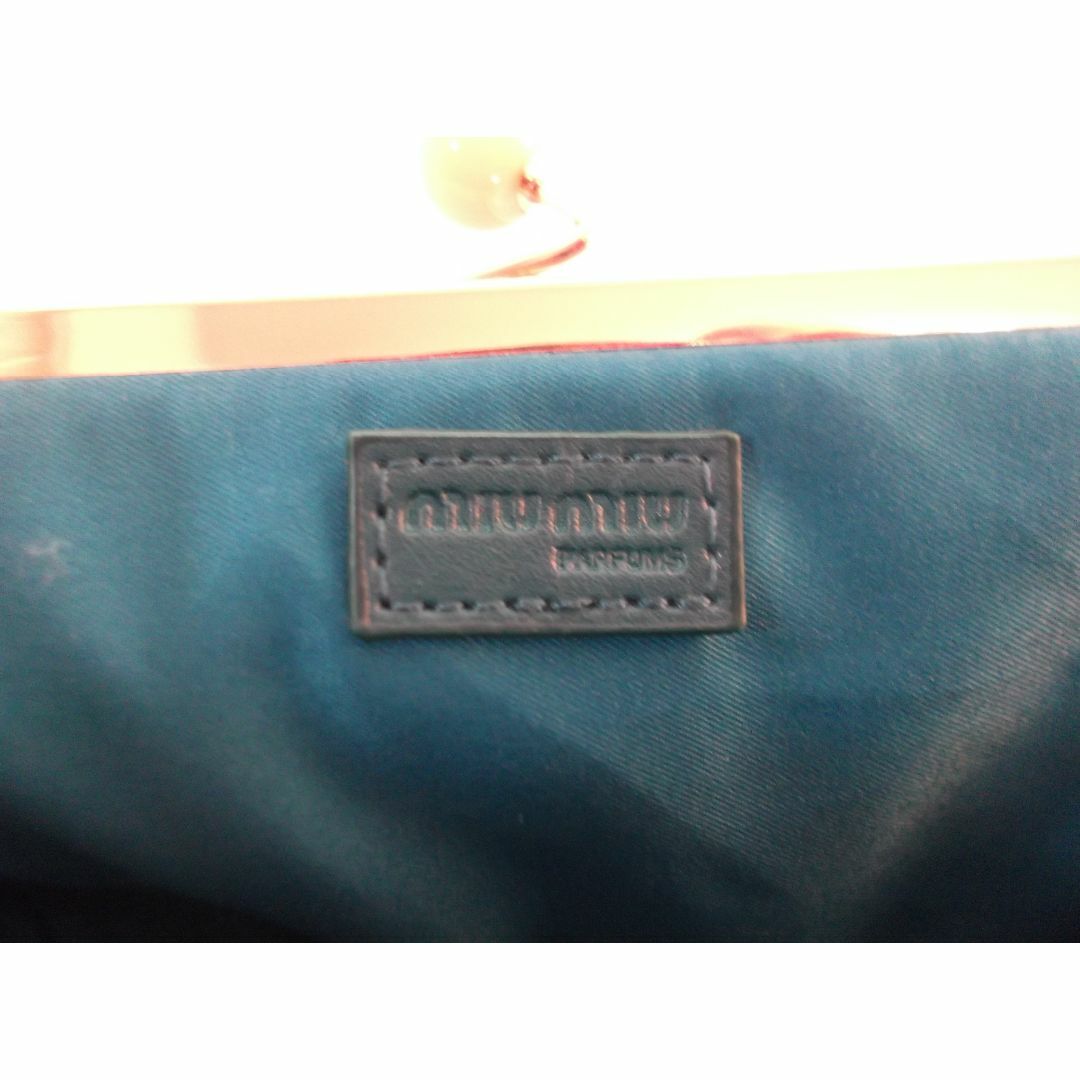 miumiu(ミュウミュウ)の新品未使用 miumiu ミュウミュウ ポーチ/ショルダーバッグ ノベルティ レディースのファッション小物(ポーチ)の商品写真