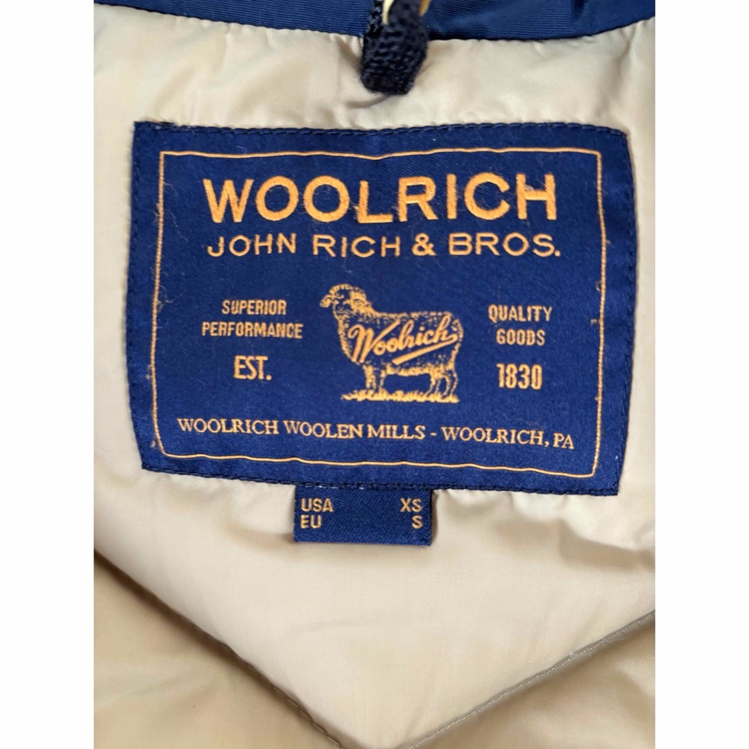 WOOLRICH(ウールリッチ)のウールリッチ　アークテックパーカー　Mサイズ相当 メンズのジャケット/アウター(ダウンジャケット)の商品写真