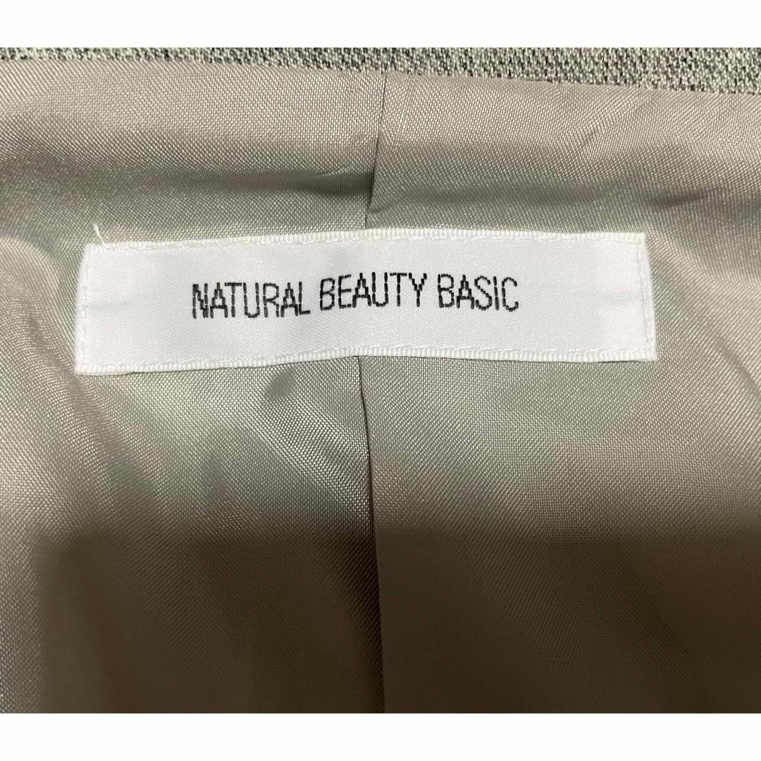 NATURAL BEAUTY BASIC(ナチュラルビューティーベーシック)のNATURAL BEAUTY BASIC ダブルブレストボクシージャケット レディースのジャケット/アウター(テーラードジャケット)の商品写真