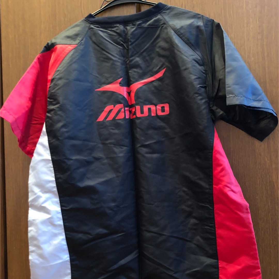 MIZUNO(ミズノ)のミズノ　MIZUNO メンズ　半袖ナイロン　バレーボールウインドブレーカー メンズのジャケット/アウター(ナイロンジャケット)の商品写真