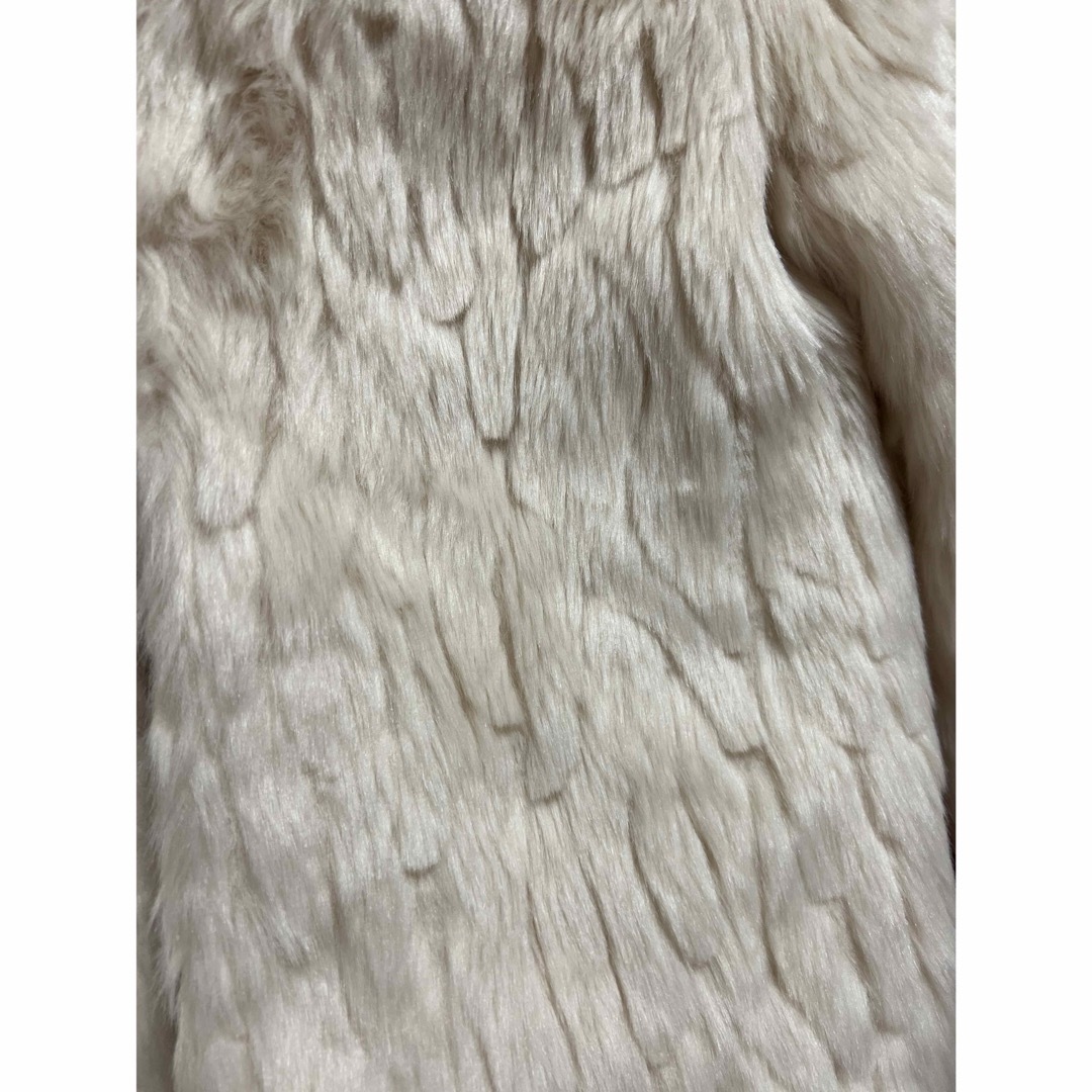 CECIL McBEE(セシルマクビー)のファーコート  レディースのジャケット/アウター(毛皮/ファーコート)の商品写真