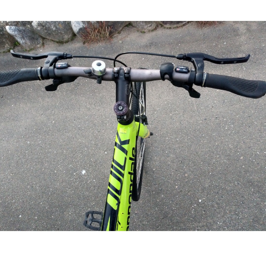Cannondale(キャノンデール)のCannondale キャノンデール QUICK 4 クロスバイク スポーツ/アウトドアの自転車(自転車本体)の商品写真