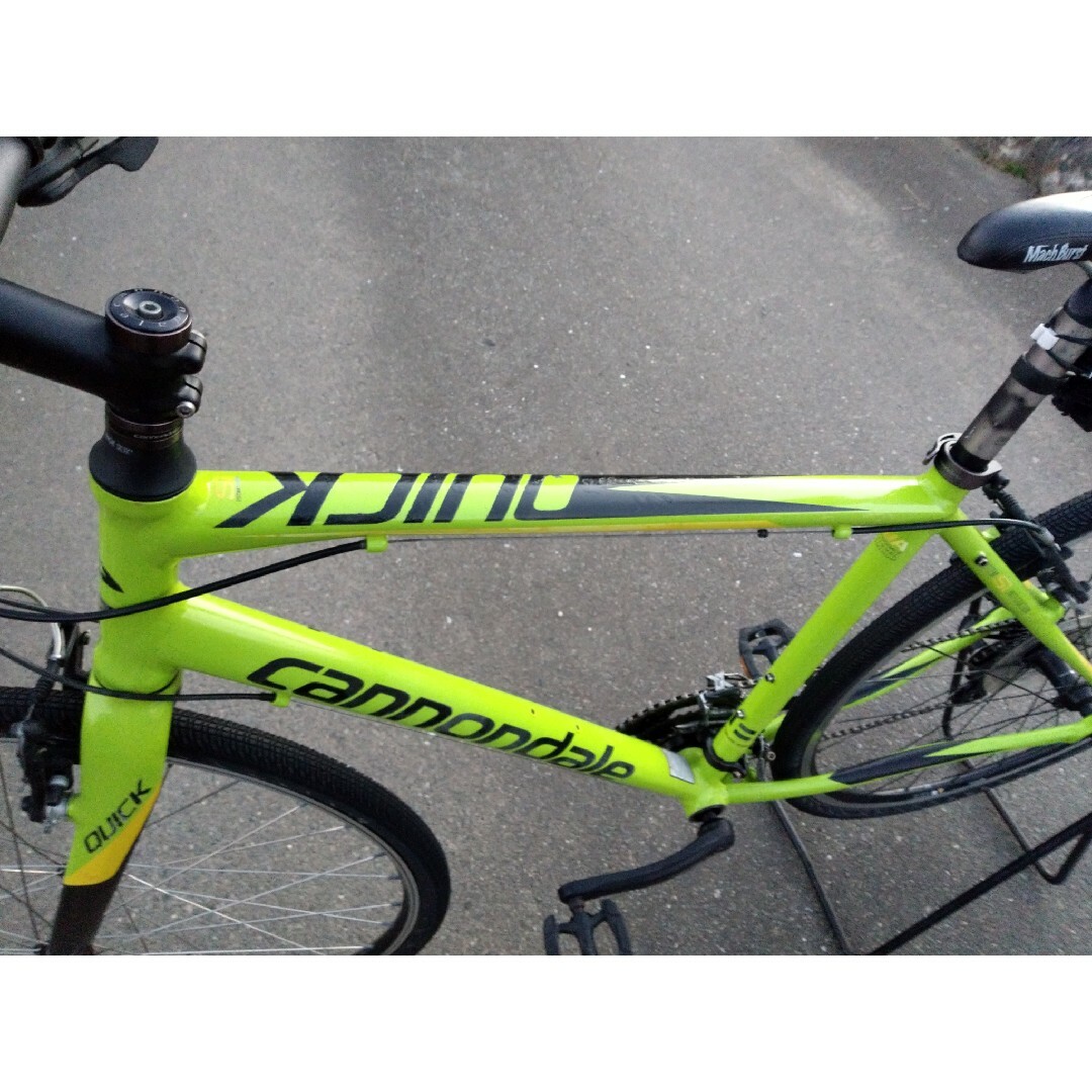 Cannondale(キャノンデール)のCannondale キャノンデール QUICK 4 クロスバイク スポーツ/アウトドアの自転車(自転車本体)の商品写真