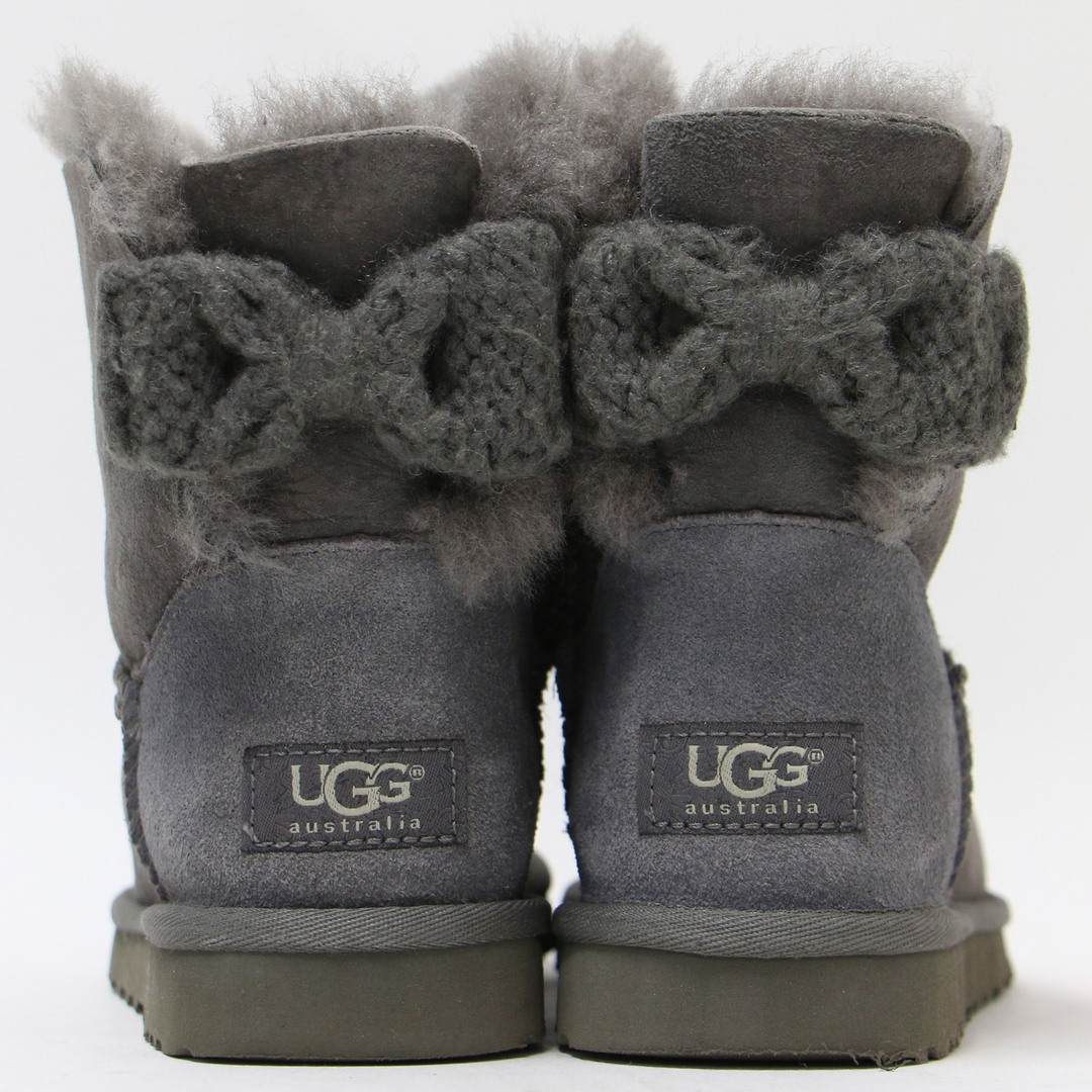 UGG(アグ)のUGG アグ ブーツ ムートンブーツ ショート シューズ 靴 グレー 23.0cm フラット  リボン MINI BAILEY KNIT BOW ミニ ベイリー ニット ボウ ボア スエード レザー 本革【レディース】【中古】 レディースの靴/シューズ(ブーツ)の商品写真