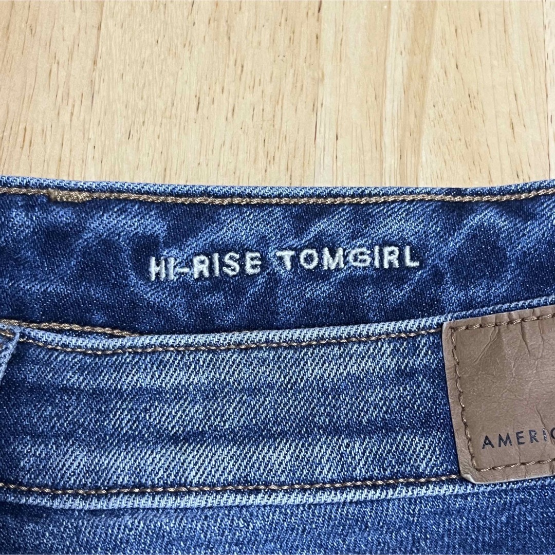 American Eagle(アメリカンイーグル)のAMERICAN EAGLE アメリカンイーグル ジーンズ ハイライズトムガール レディースのパンツ(デニム/ジーンズ)の商品写真