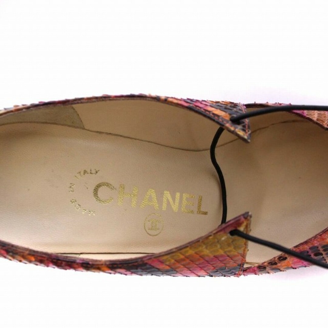 CHANEL(シャネル)のシャネル パンプス レースアップ ピンヒール パイソン柄 型押しレザー レディースの靴/シューズ(ハイヒール/パンプス)の商品写真