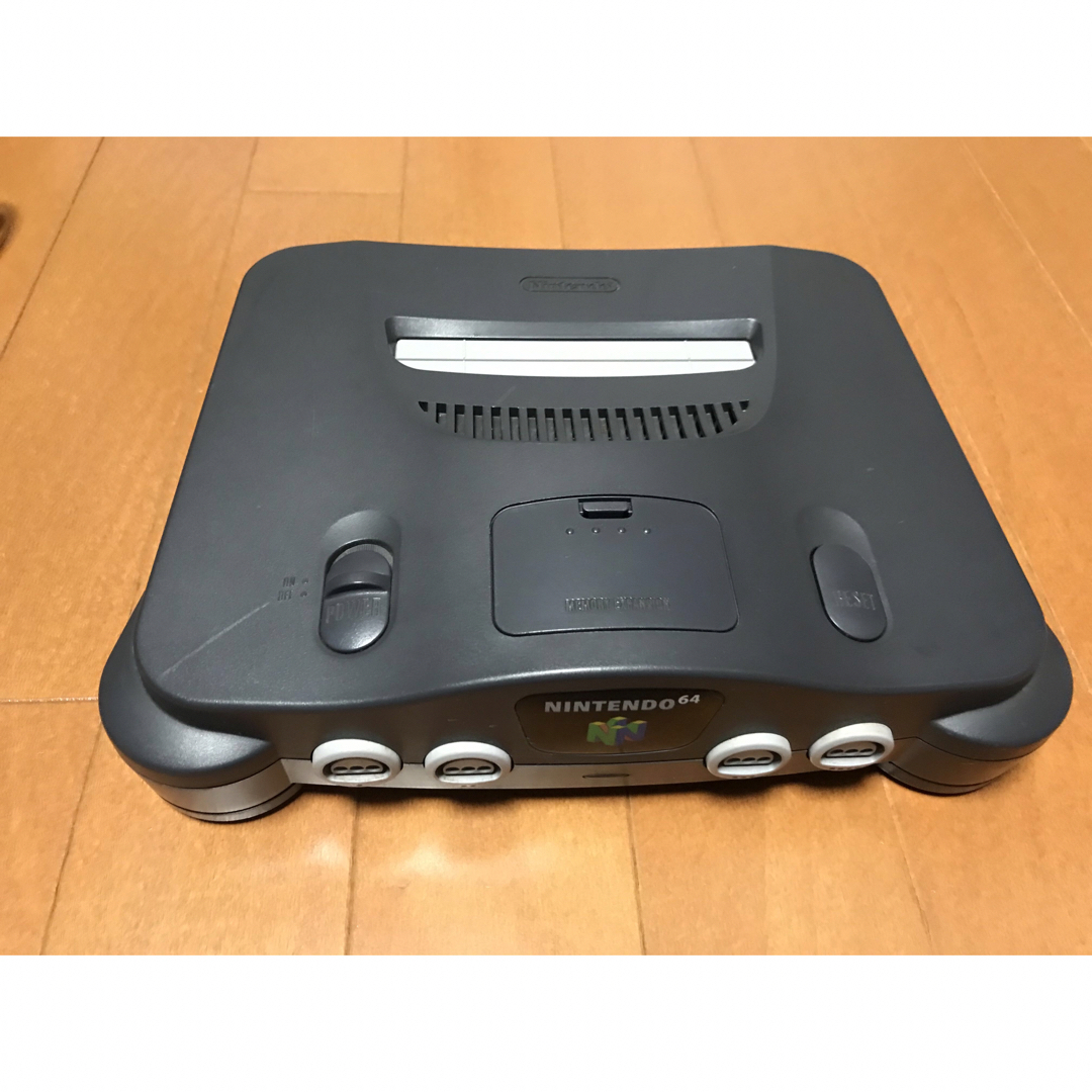 NINTENDO 64(ニンテンドウ64)の任天堂64本体 エンタメ/ホビーのゲームソフト/ゲーム機本体(家庭用ゲーム機本体)の商品写真