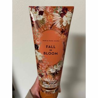 バスアンドボディーワークス(Bath & Body Works)のbath & body works   FALL IN BLOOM(ボディクリーム)