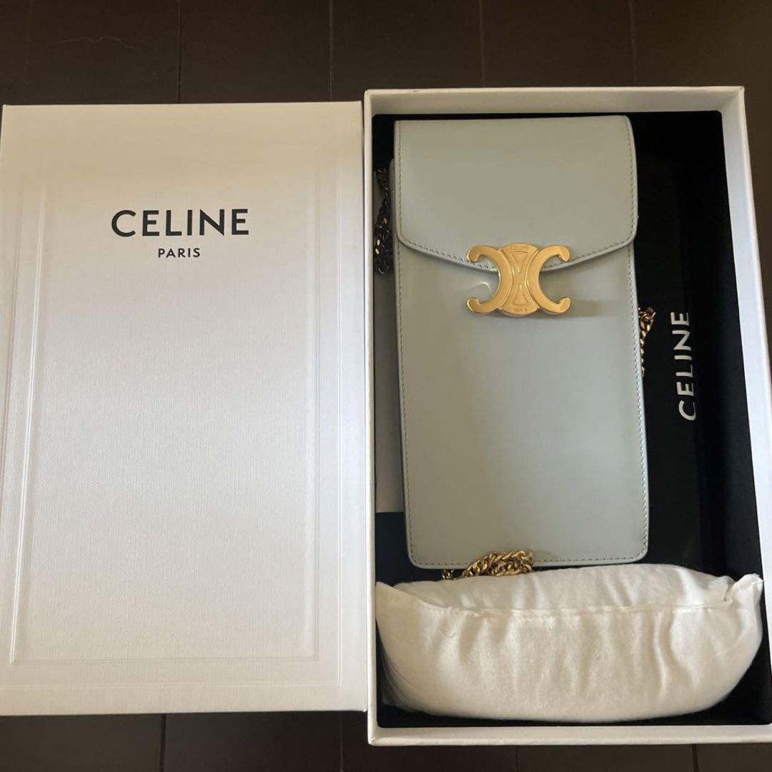 CELINE  完売品トリオンフ　モバイルポーチ　ショルダーチェーン付商品ランク