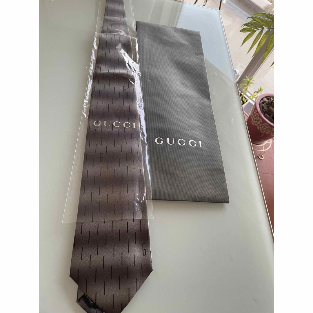 Gucci(グッチ)のGUCCI  ネクタイ　　グレー　　Gマーク メンズのファッション小物(ネクタイ)の商品写真