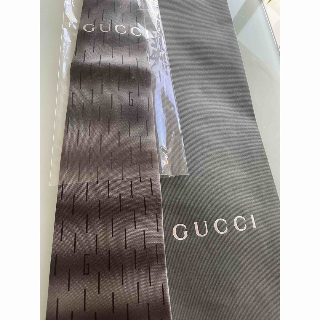 Gucci(グッチ)のGUCCI  ネクタイ　　グレー　　Gマーク メンズのファッション小物(ネクタイ)の商品写真