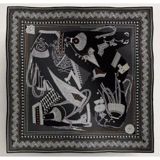 Hermes - 2019 Hermès エルメス カレ 90 スカーフ ピヴォワンヌの影の