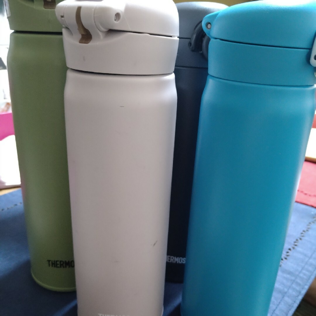 THERMOS(サーモス)のサーモス4本セット キッズ/ベビー/マタニティの授乳/お食事用品(水筒)の商品写真