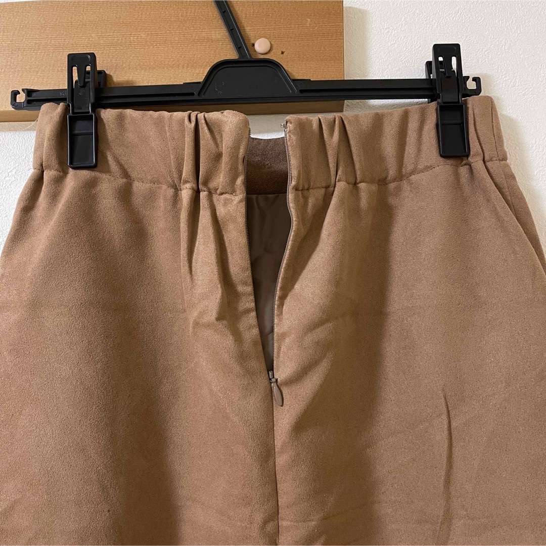 ブラウン　スエード風　膝丈スカート レディースのスカート(ひざ丈スカート)の商品写真