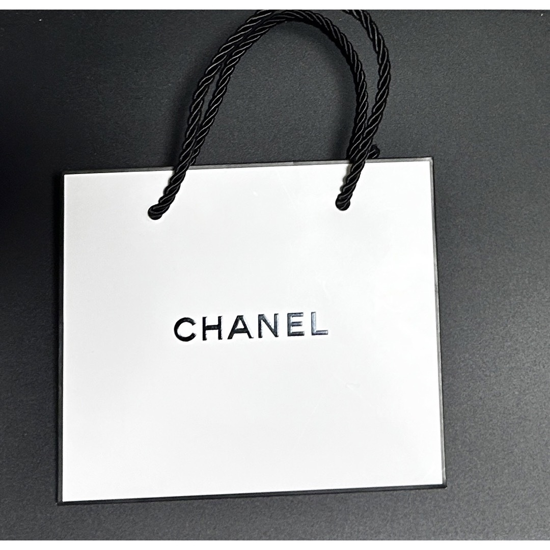 CHANEL(シャネル)のCHANEL 紙袋（小） レディースのバッグ(ショップ袋)の商品写真