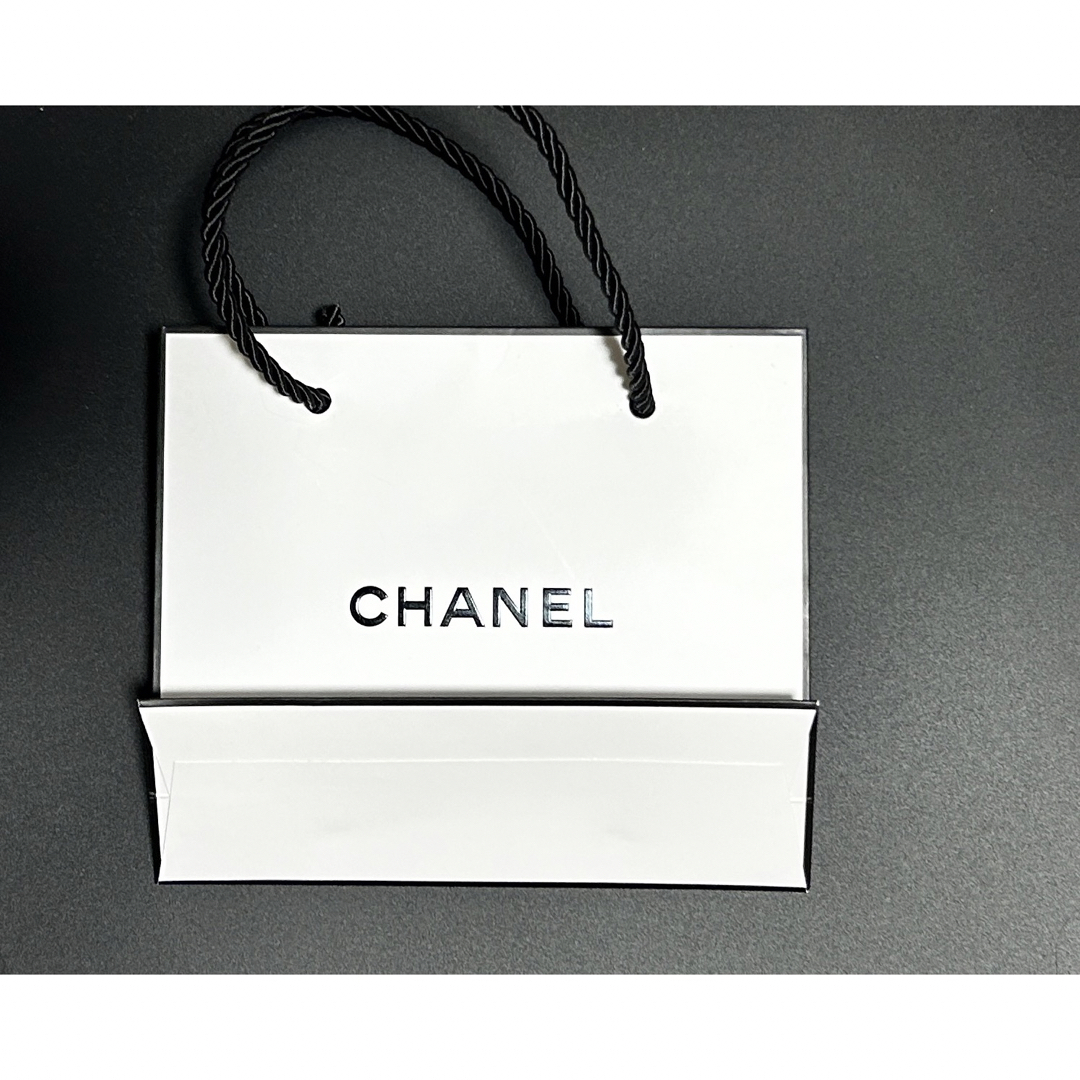 CHANEL(シャネル)のCHANEL 紙袋（小） レディースのバッグ(ショップ袋)の商品写真