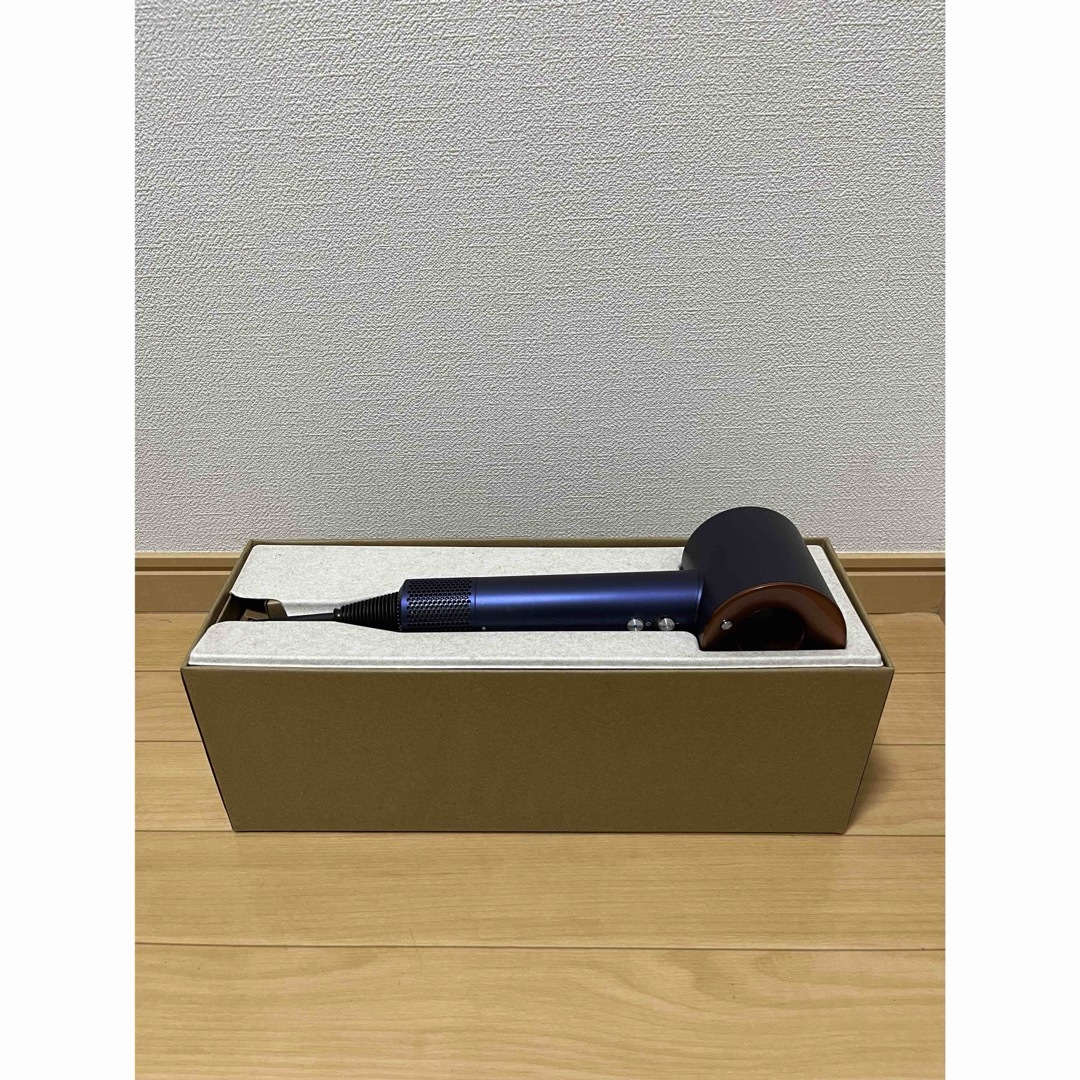 Dyson(ダイソン)のダイソン ドライヤー HD08 [新品] スマホ/家電/カメラの美容/健康(ドライヤー)の商品写真