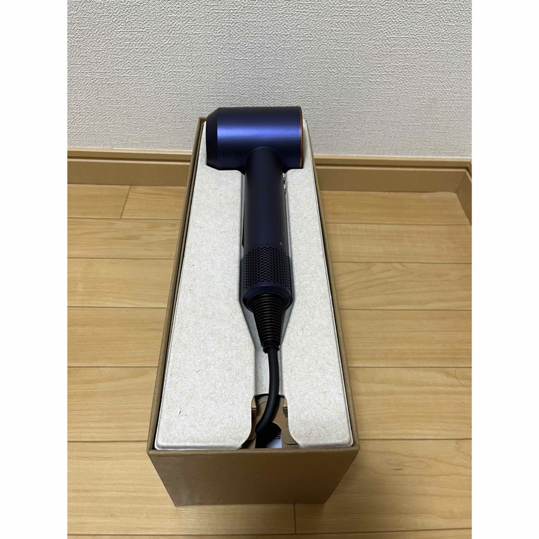 Dyson(ダイソン)のダイソン ドライヤー HD08 [新品] スマホ/家電/カメラの美容/健康(ドライヤー)の商品写真