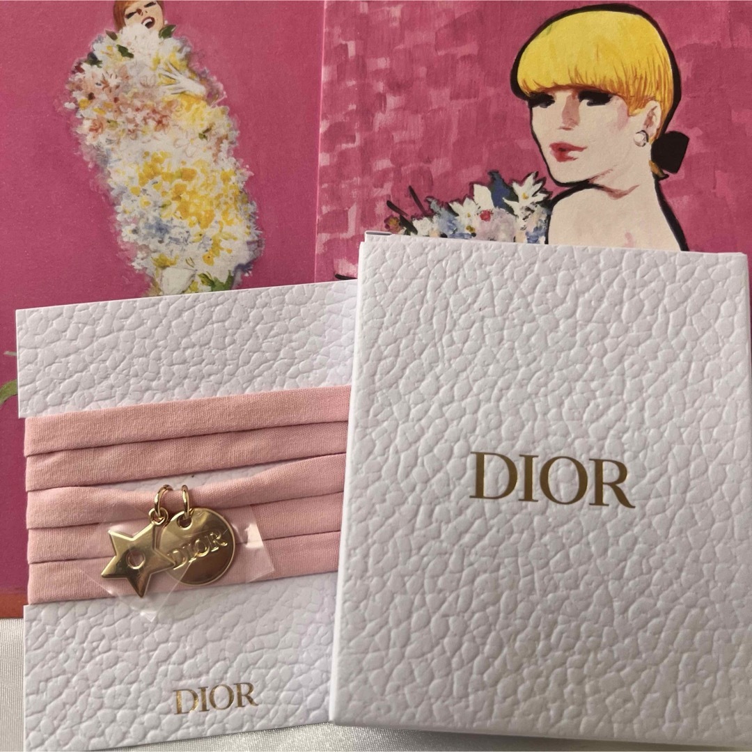 Dior(ディオール)のDIORノベルティチャーム　ポストカード付き🎵 レディースのアクセサリー(チャーム)の商品写真